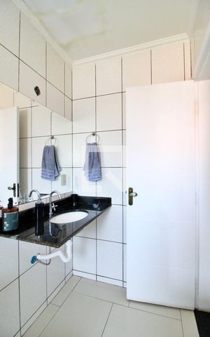 Apartamento à venda com 84m², 3 quartos e 2 vagasBanheiro da Suíte 