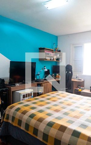 Casa à venda com 350m², 4 quartos e 5 vagas Casa à venda com 350m², 4 quartos e 5 vagasSuíte 2