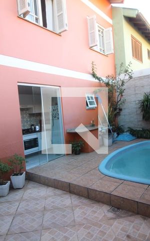 Casa para alugar com 192m², 3 quartos e 2 vagasPiscina