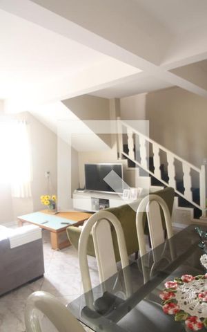 Casa para alugar com 192m², 3 quartos e 2 vagasSala