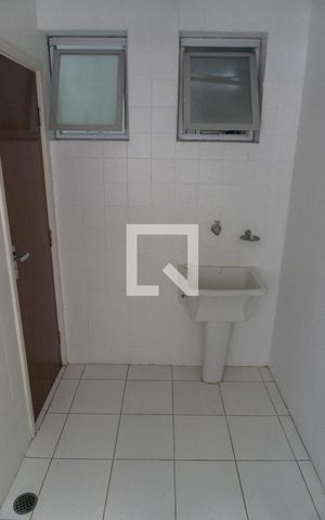 Apartamento para alugar com 105m², 3 quartos e 1 vagaÁrea de Serviço