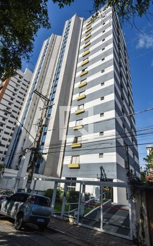 Apartamento à venda com 52m², 1 quarto e 1 vagaPrédio