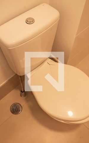 Apartamento para alugar com 138m², 3 quartos e 2 vagasBanheiro de Serviço