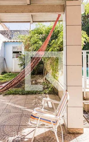 Casa à venda com 230m², 4 quartos e 2 vagas Casa à venda com 230m², 4 quartos e 2 vagasQuintal
