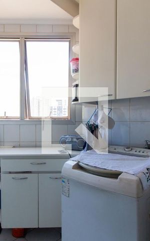 Apartamento à venda com 107m², 3 quartos e 2 vagas Apartamento à venda com 107m², 3 quartos e 2 vagasÁrea de Serviço