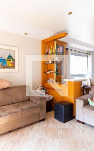 Apartamento à venda com 107m², 3 quartos e 2 vagas Apartamento à venda com 107m², 3 quartos e 2 vagasSala