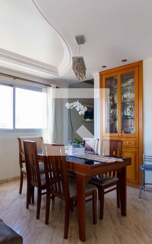 Apartamento à venda com 107m², 3 quartos e 2 vagas Apartamento à venda com 107m², 3 quartos e 2 vagasSala