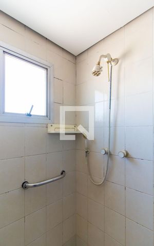 Apartamento à venda com 107m², 3 quartos e 2 vagas Apartamento à venda com 107m², 3 quartos e 2 vagasBanheiro