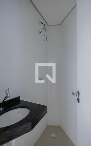 Apartamento à venda com 28m², 1 quarto e sem vaga Apartamento à venda com 28m², 1 quarto e sem vagaBanheiro Social