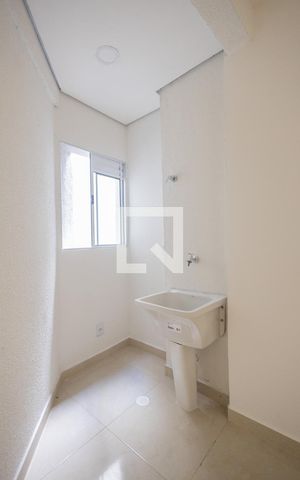 Apartamento à venda com 28m², 1 quarto e sem vaga Apartamento à venda com 28m², 1 quarto e sem vagaÁrea de Serviço