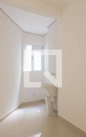 Apartamento à venda com 28m², 1 quarto e sem vaga Apartamento à venda com 28m², 1 quarto e sem vagaÁrea de Serviço