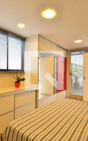 Apartamento à venda com 220m², 4 quartos e 3 vagasSuíte 2
