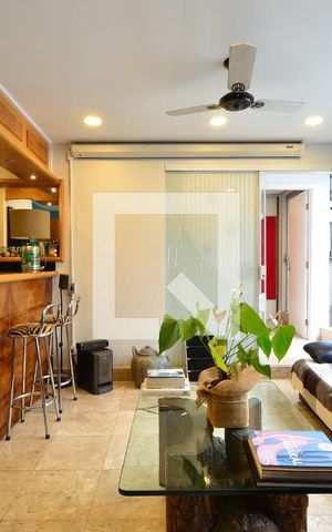 Apartamento à venda com 220m², 4 quartos e 3 vagasCobertura