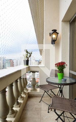 Apartamento à venda com 220m², 4 quartos e 3 vagasVaranda