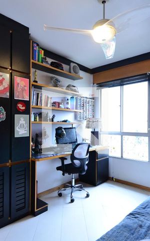 Apartamento à venda com 220m², 4 quartos e 3 vagasQuarto