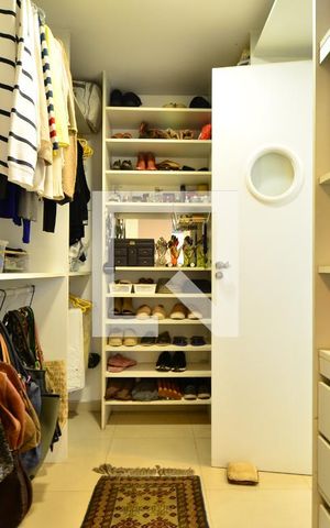 Apartamento à venda com 220m², 4 quartos e 3 vagasSuíte 2