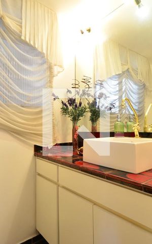 Apartamento à venda com 220m², 4 quartos e 3 vagasLavabo