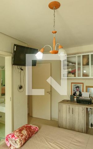 Casa à venda com 330m², 4 quartos e 8 vagas Casa à venda com 330m², 4 quartos e 8 vagasQuarto 2