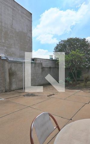 Casa à venda com 220m², 4 quartos e 2 vagas Casa à venda com 220m², 4 quartos e 2 vagasQuintal