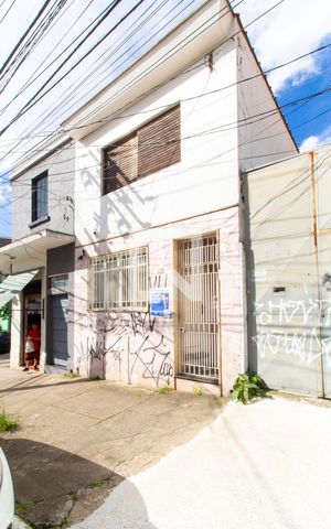 Casa para alugar com 250m², 2 quartos e 3 vagasFachada