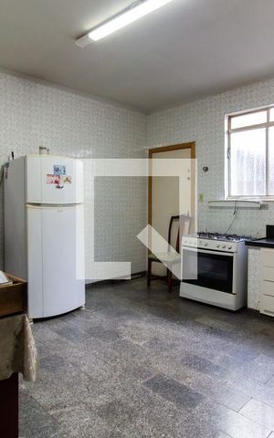 Casa para alugar com 250m², 2 quartos e 3 vagasCozinha