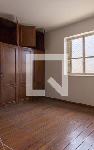 Casa à venda com 344m², 3 quartos e 4 vagas Casa à venda com 344m², 3 quartos e 4 vagasQuarto 2