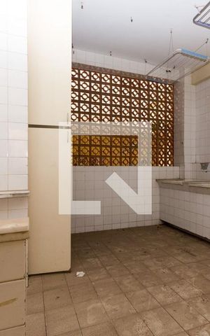 Casa à venda com 344m², 3 quartos e 4 vagas Casa à venda com 344m², 3 quartos e 4 vagasCozinha