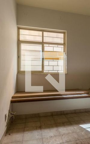 Casa à venda com 344m², 3 quartos e 4 vagas Casa à venda com 344m², 3 quartos e 4 vagasEscritório