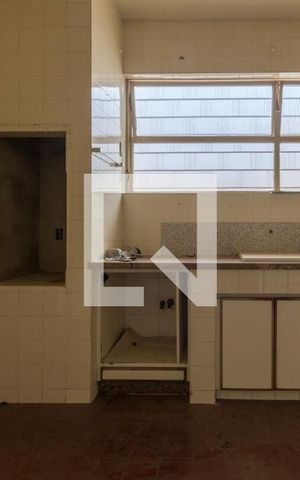 Casa à venda com 344m², 3 quartos e 4 vagas Casa à venda com 344m², 3 quartos e 4 vagasCozinha