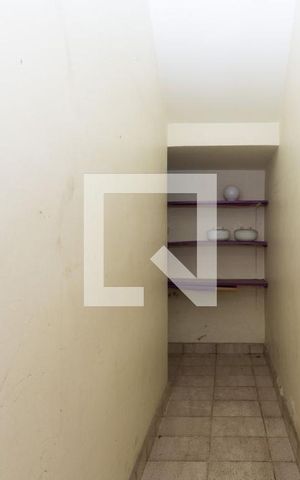 Casa à venda com 344m², 3 quartos e 4 vagas Casa à venda com 344m², 3 quartos e 4 vagasDespensa