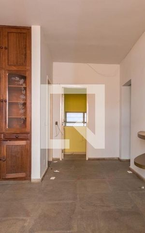 Casa à venda com 344m², 3 quartos e 4 vagas Casa à venda com 344m², 3 quartos e 4 vagasQuarto 1