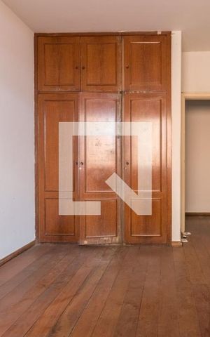 Casa à venda com 344m², 3 quartos e 4 vagas Casa à venda com 344m², 3 quartos e 4 vagasQuarto 2