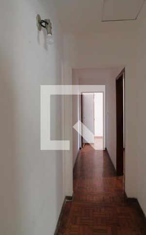 Casa à venda com 140m², 3 quartos e 2 vagasCorredor
