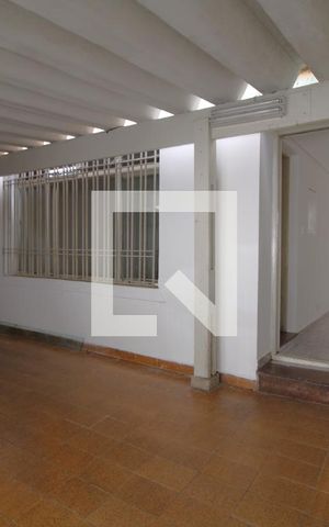 Casa à venda com 140m², 3 quartos e 2 vagasGaragem