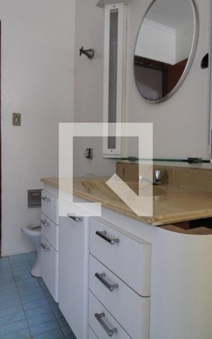 Casa à venda com 140m², 3 quartos e 2 vagasBanheiro 2