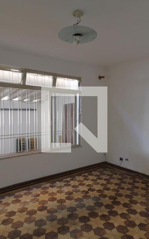 Casa à venda com 140m², 3 quartos e 2 vagasSala