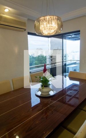 Apartamento à venda com 200m², 3 quartos e 4 vagas Apartamento à venda com 200m², 3 quartos e 4 vagasSala de Jantar
