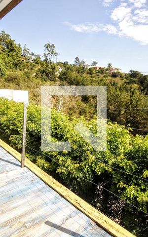 Casa à venda com 5000m², 18 quartos e 19 vagasVista