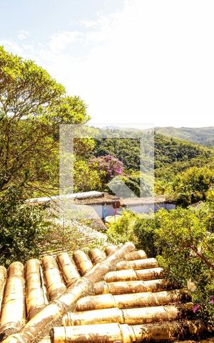 Casa à venda com 5000m², 18 quartos e 19 vagasVista