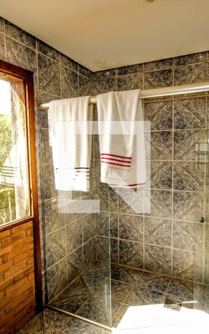 Casa à venda com 5000m², 18 quartos e 19 vagasBanho 2