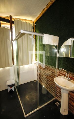 Casa à venda com 5000m², 18 quartos e 19 vagasBanho 8