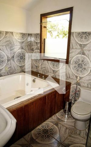 Casa à venda com 5000m², 18 quartos e 19 vagasBanho 5