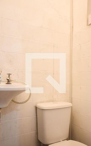 Casa para alugar com 100m², 1 quarto e 2 vagasLavabo