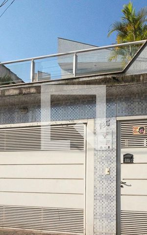 Casa à venda com 243m², 3 quartos e 2 vagasFachada