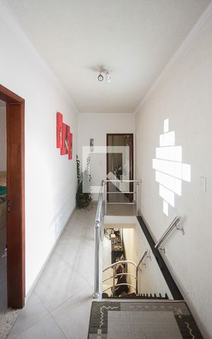 Casa à venda com 243m², 3 quartos e 2 vagasHall