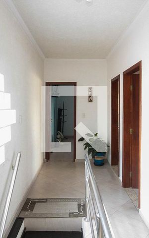 Casa à venda com 243m², 3 quartos e 2 vagasHall