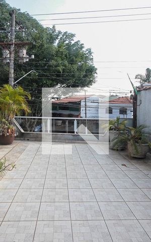 Casa à venda com 243m², 3 quartos e 2 vagasTerraço