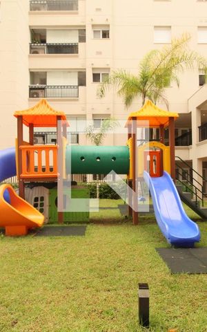Apartamento para alugar com 76m², 3 quartos e 2 vagasÁrea comum - Playground