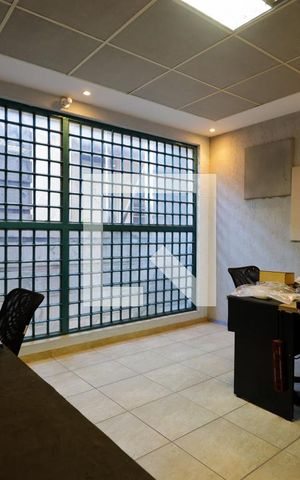 Casa à venda com 300m², 4 quartos e 2 vagas Casa à venda com 300m², 4 quartos e 2 vagasEscritório - Sala 3