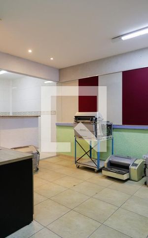 Casa à venda com 300m², 4 quartos e 2 vagas Casa à venda com 300m², 4 quartos e 2 vagasEscritório - Sala 1